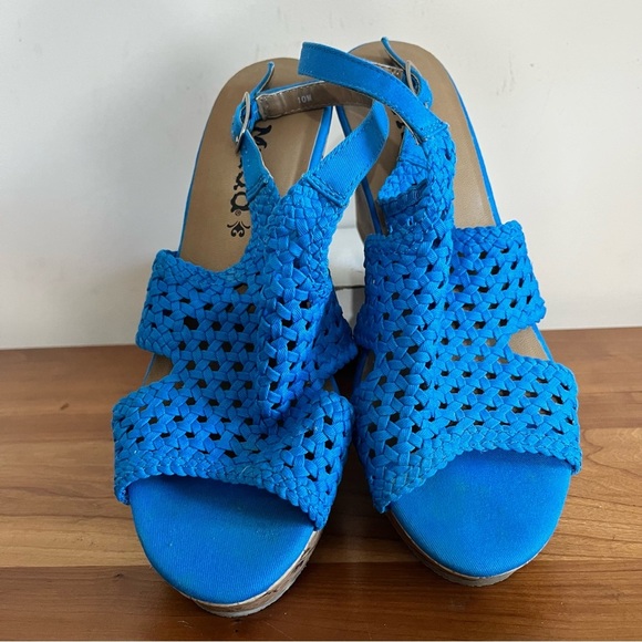 MUDD Woven Wedge Sandals Size 10 Blue Cutout Fabric Ankle Straps Cork Heel - Picture 4 of 6